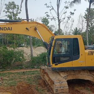 HYUNDAI R215