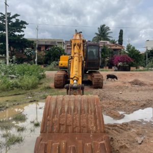 HYUNDAI R300LC-7