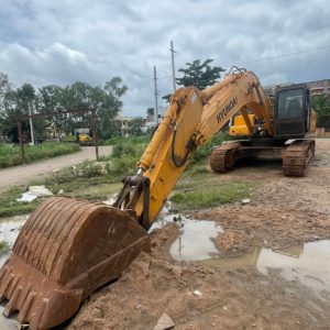HYUNDAI R300LC-7