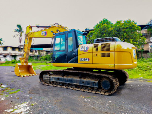 CATERPILLAR 323D3