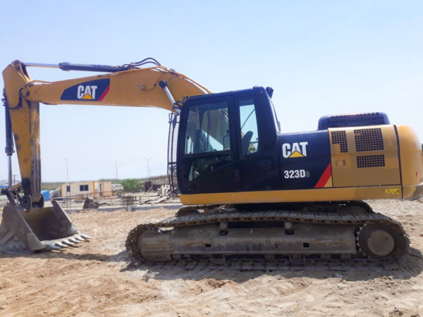 CATERPILLAR 323D3