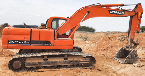DOOSAN DX-225LCB