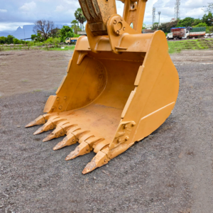 CATERPILLAR 323D3