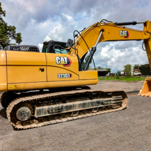 CATERPILLAR 323D3