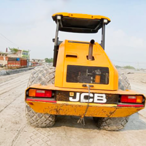 JCB VM116