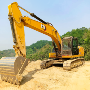 CATERPILLAR 323D3