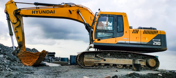 HYUNDAI R210