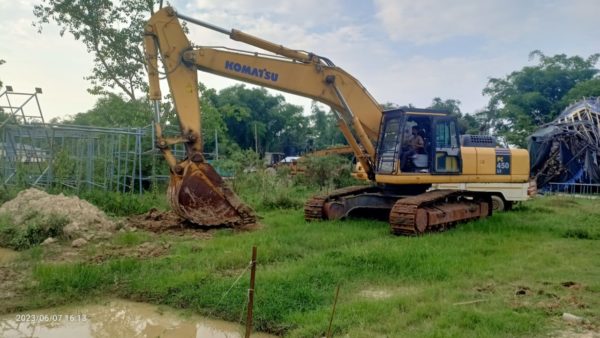 L&T KOMATSU PC450
