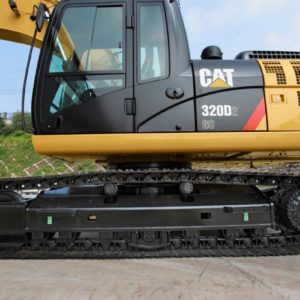 CATERPILLAR 320D2